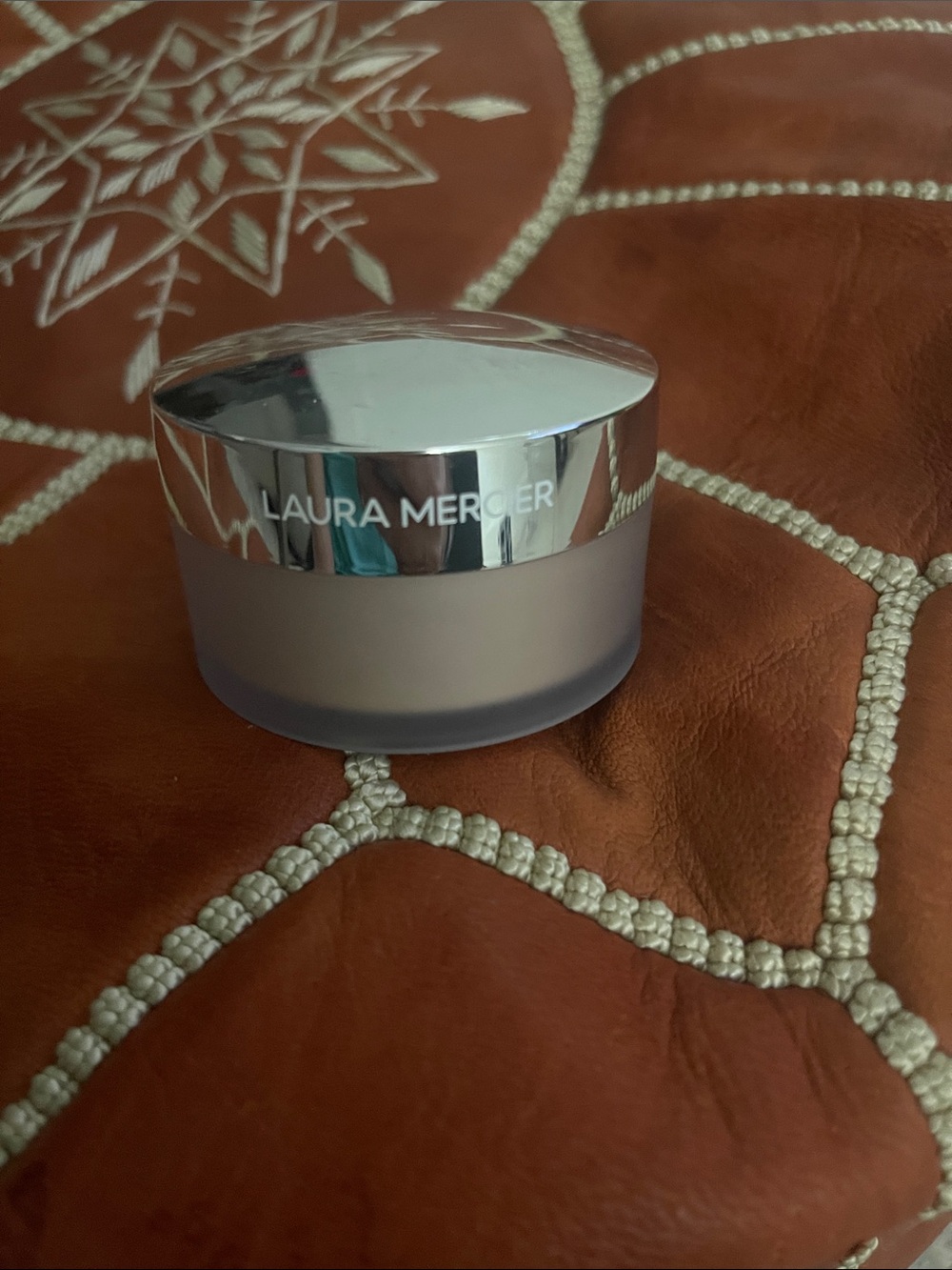 laura mercier Loose Setting Powder - Frosted Silver Lid with Cream Jar